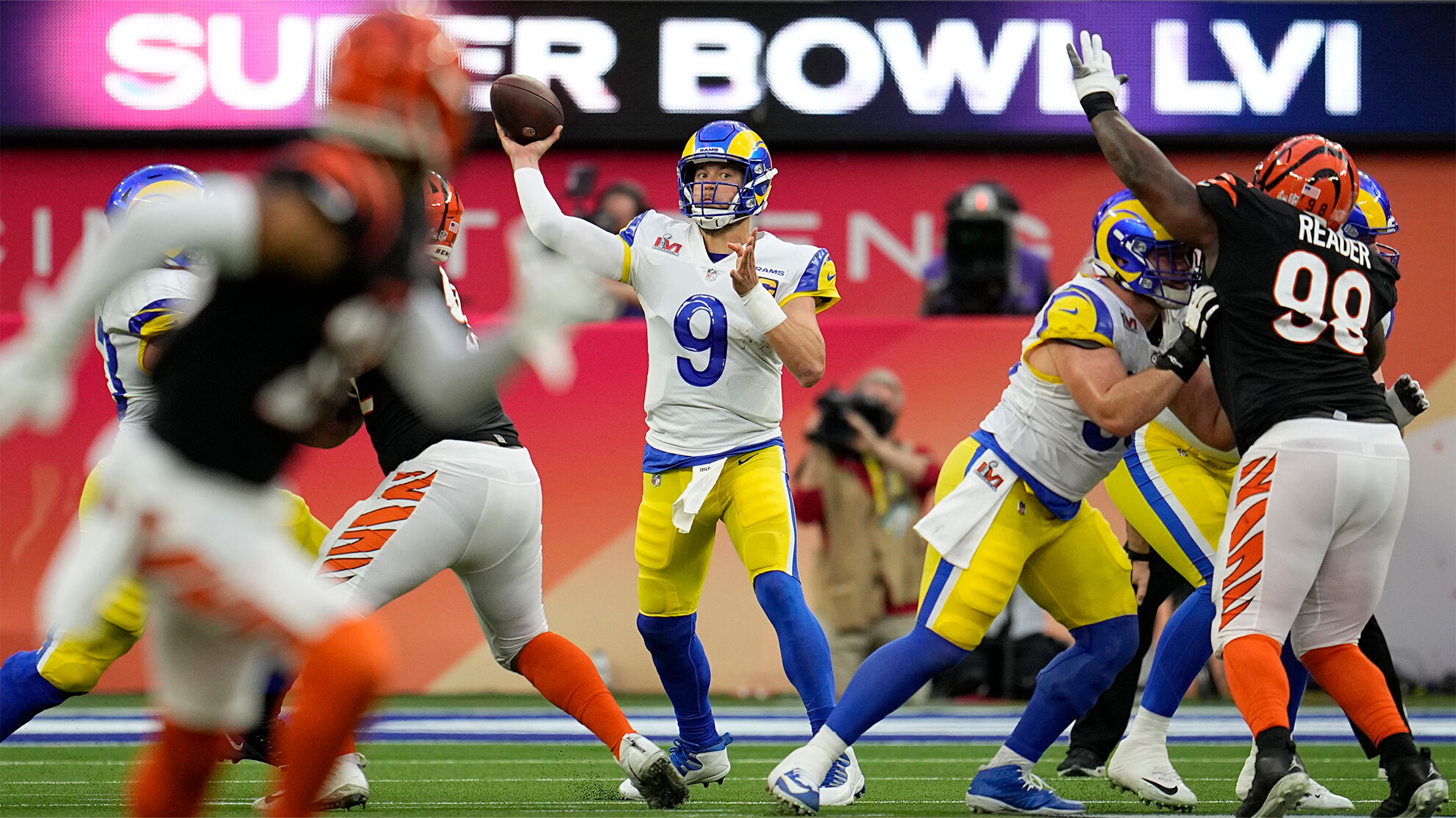 Joe Burrow's steady confidence lifting Cincinnati Bengals